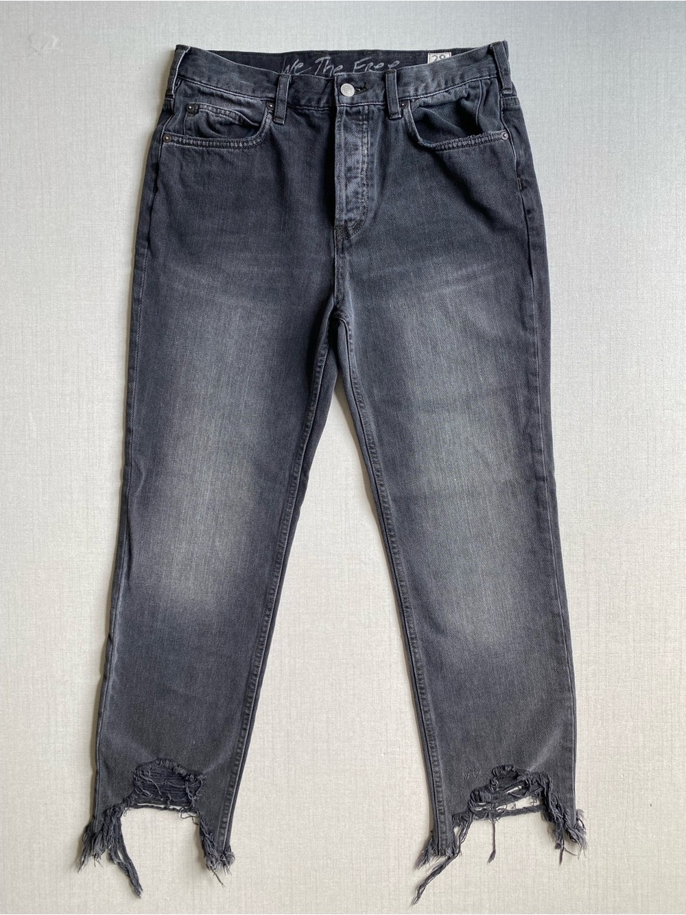 We The Free Womens Black Distressed Mid Rise Cropped Jeans Size 28